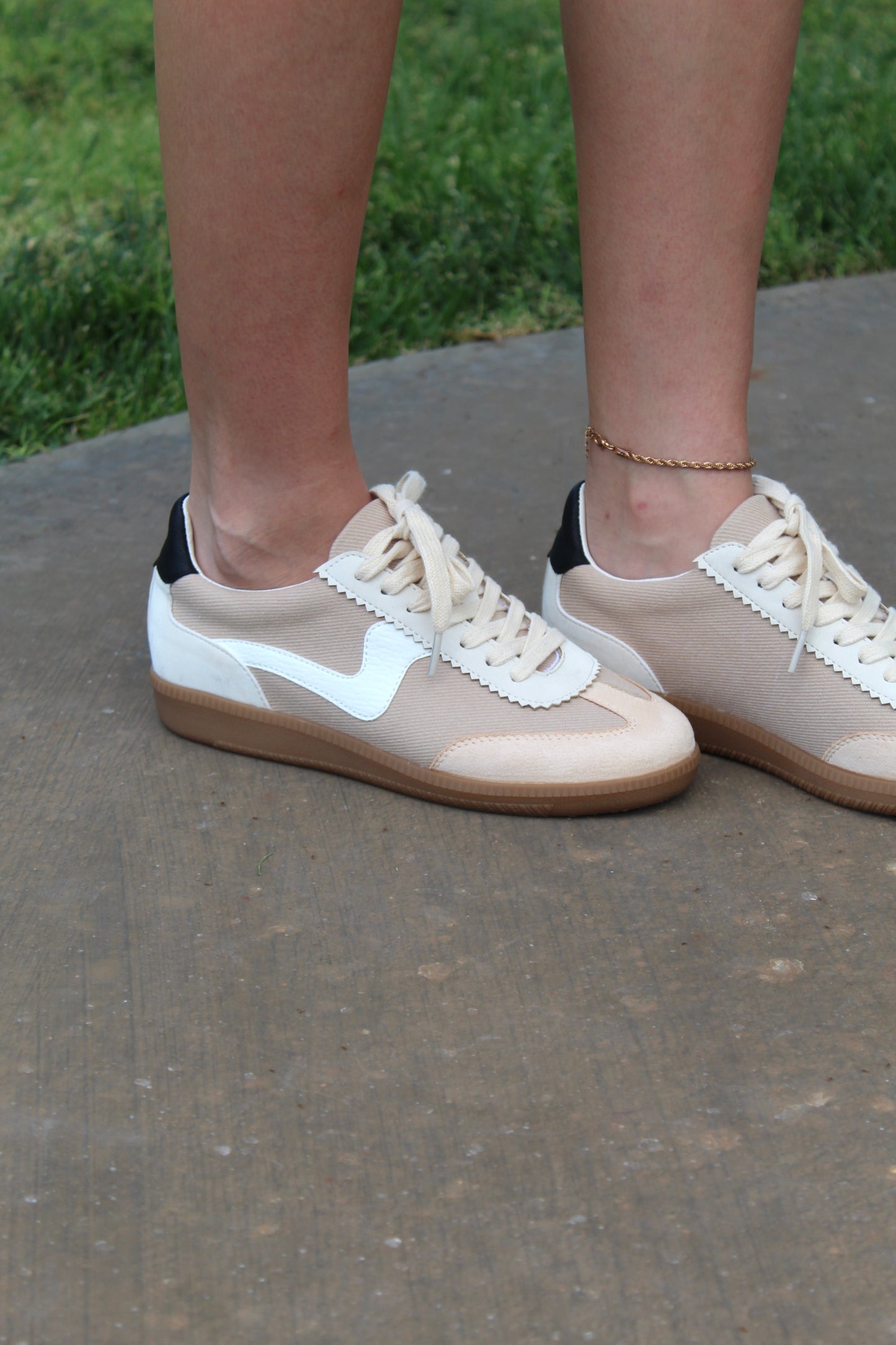 Kyla Low Top Sneakers